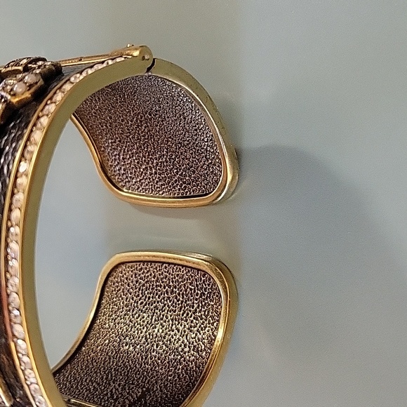 Heidi Daus Black Leather Jeweled Double Hinged Cuff Bracelet Swarovski Crystals - Picture 2 of 8